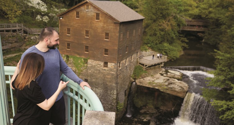 Youngstown Live - Mahoning County Convention & Visitors Bureau